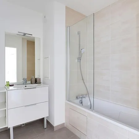 Modern - 2br-4p - Next To Paris *
